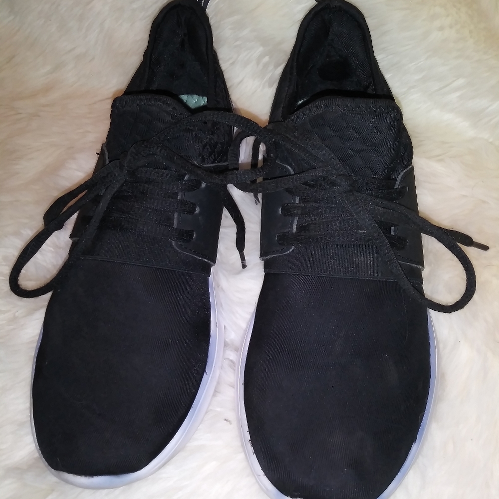Black nautica